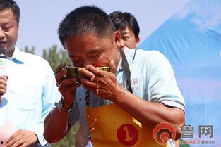 参加吃瓜比赛的选手,吃瓜选手们的激情对决